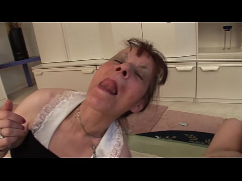 ❤️ Dua nini sareng hiji akina gaduh tiluan ❤️ porno dina pornosu.fulldesisex.ru ❌